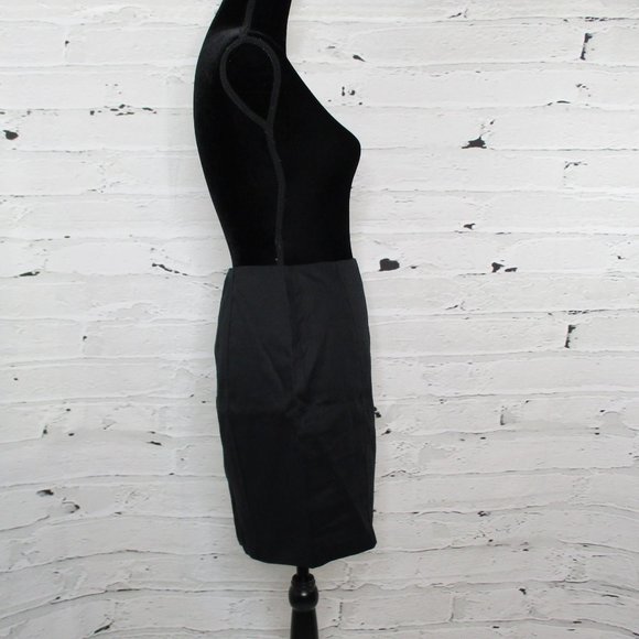 GUESS Makara Short Linen Pencil Skirt - Picture 3 of 8